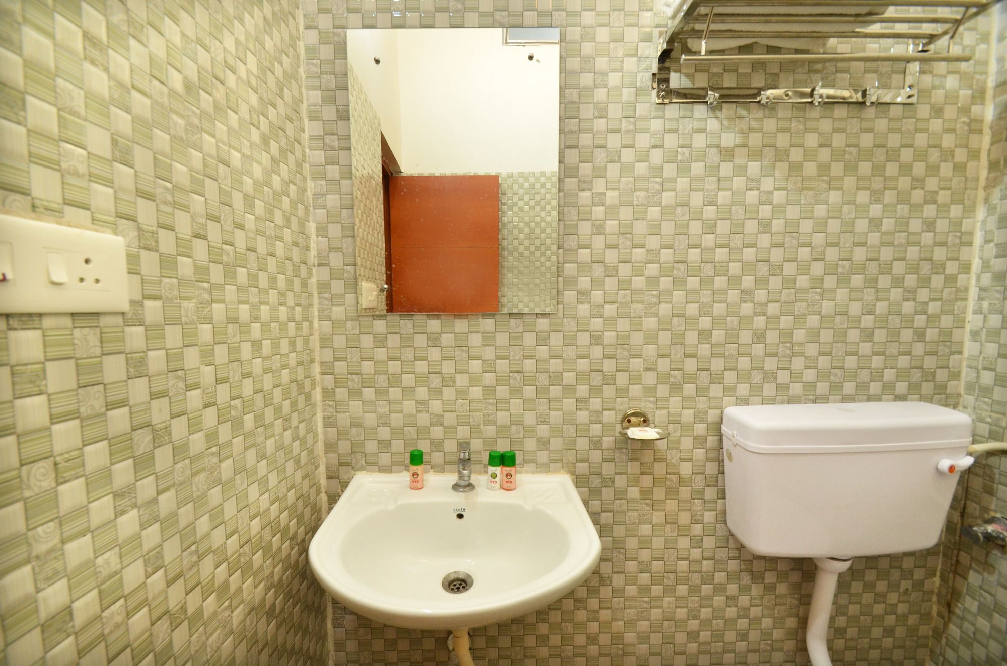 Oyo Platinum Inn Nayagaon Экстерьер фото