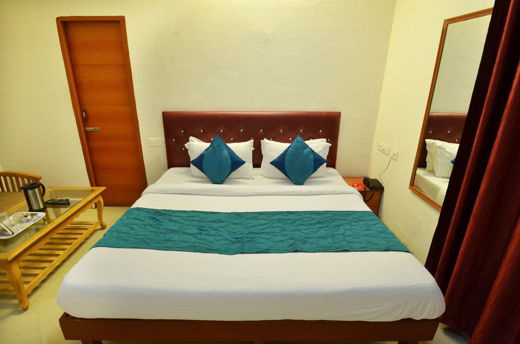 Oyo Platinum Inn Nayagaon Экстерьер фото