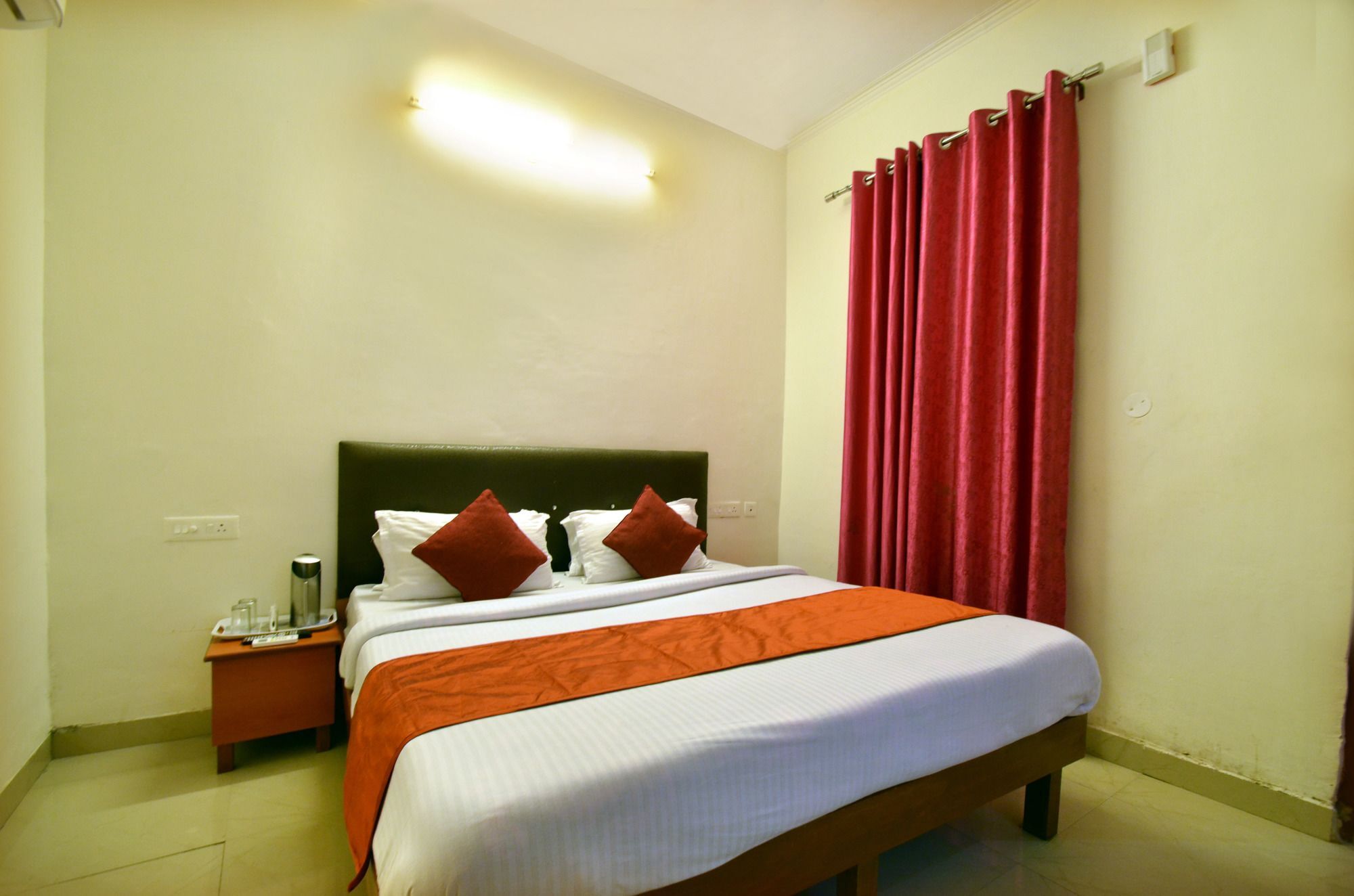 Oyo Platinum Inn Nayagaon Экстерьер фото